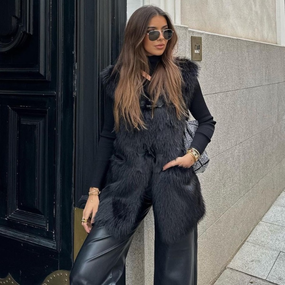 NWT Zara Faux Fur Vest